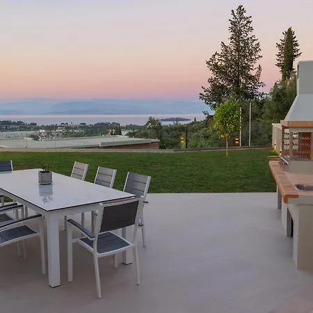 Antonis Βίλα Kokkínion