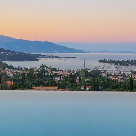 Antonis * Kokkínion